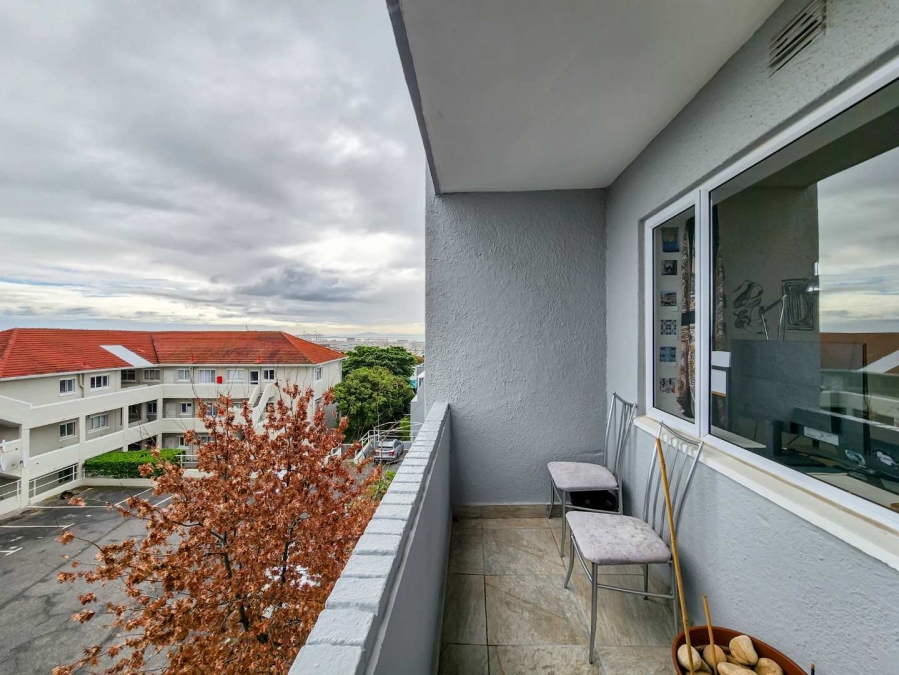 1 Bedroom Property for Sale in Woodstock Western Cape